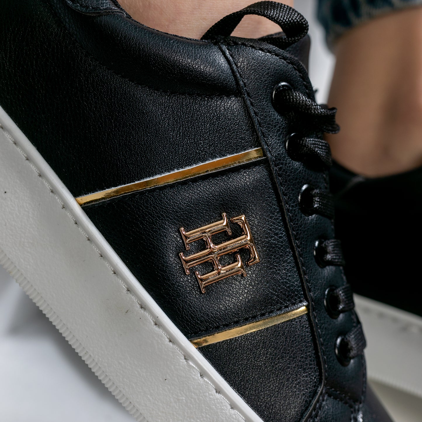 Women's Sneakers | Black - Model 505