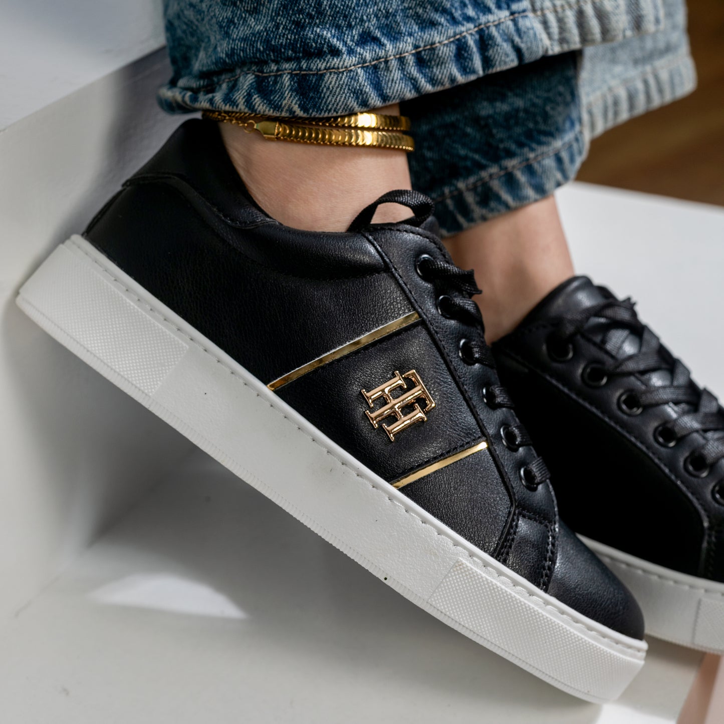 Women's Sneakers | Black - Model 505