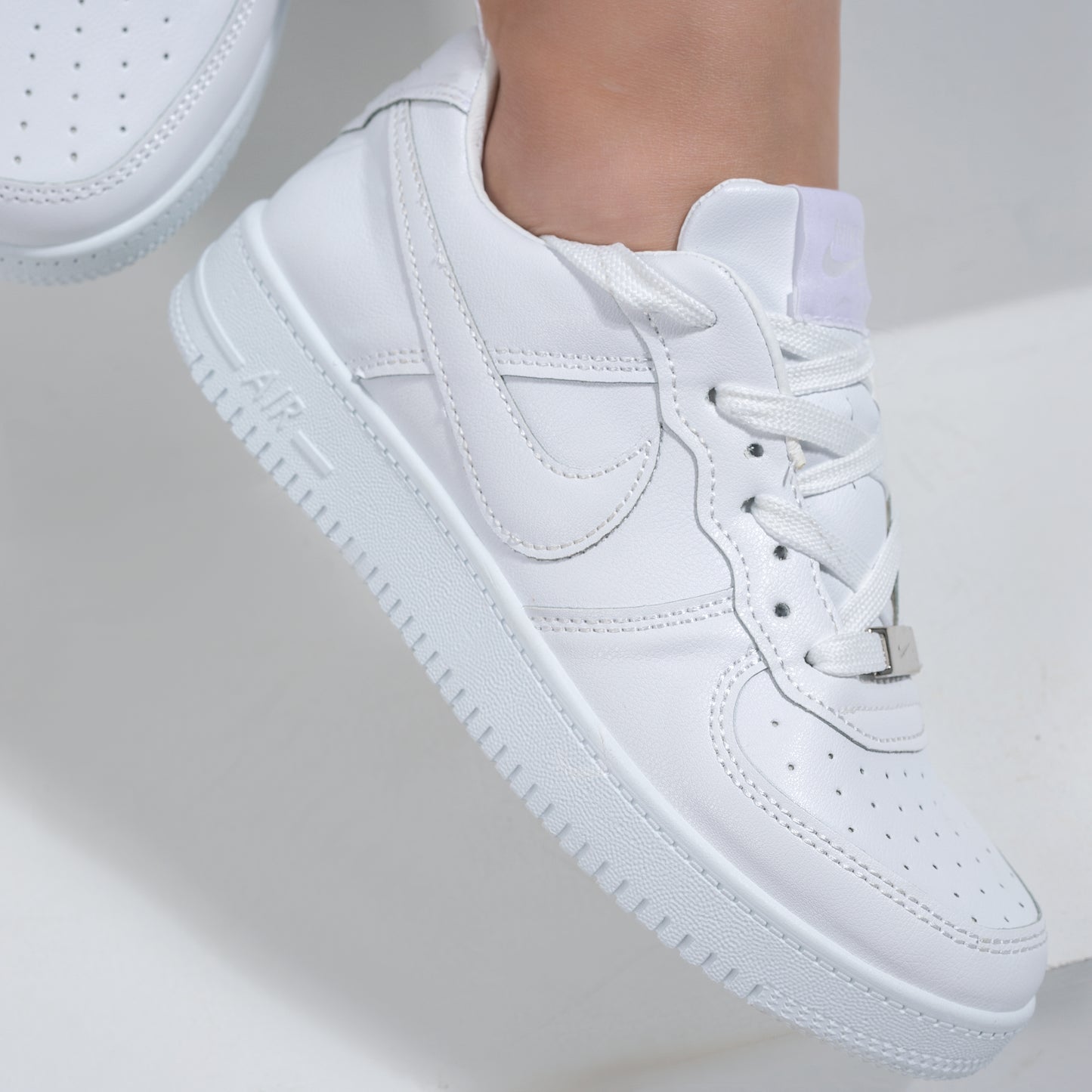 Air Force Women’s Sneakers | white - Model 208