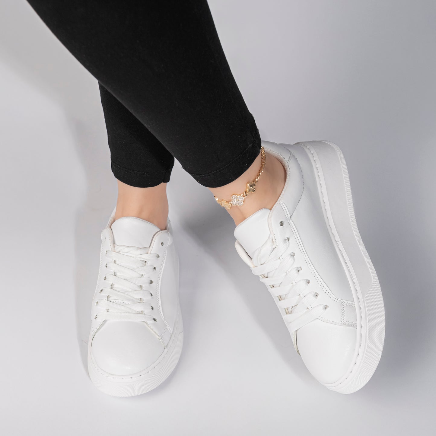 Women’s  Sneakers | white- Model 665