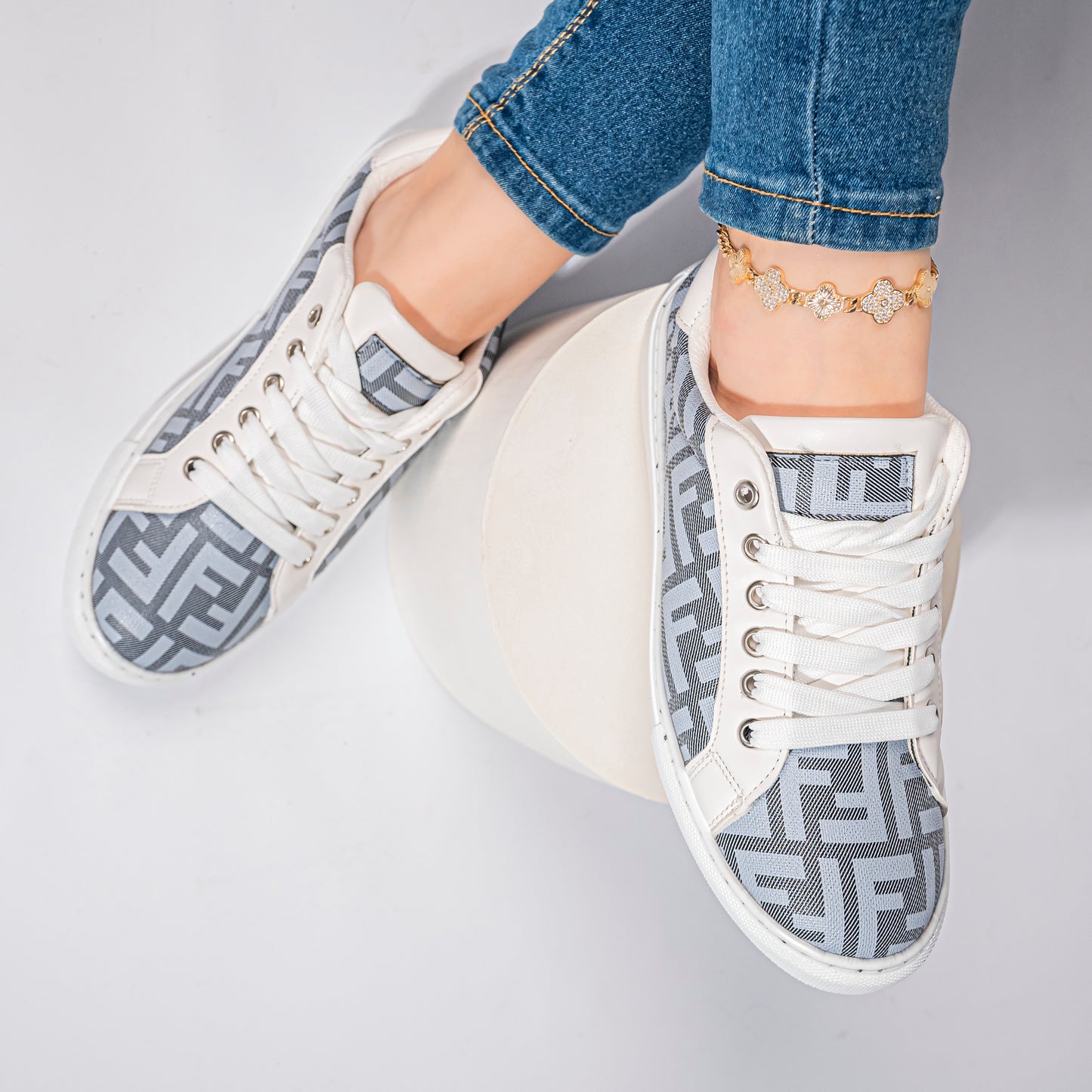 Women’s Sneakers | silver- Model 675