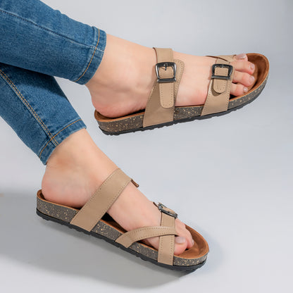 شبشب حريمي جلد طبيعي لون بيج أنيق ومريح لفصل الصيف