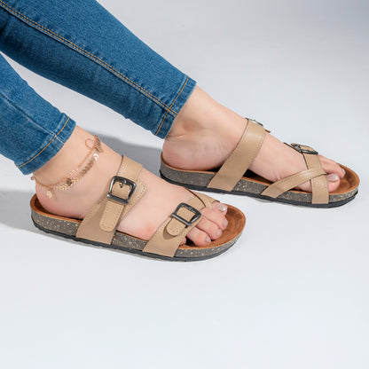 شبشب حريمي جلد طبيعي لون بيج أنيق ومريح لفصل الصيف